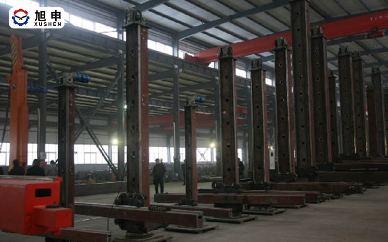焊接操作機、焊接變位機，焊接滾輪架，小孔內(nèi)壁堆焊專機